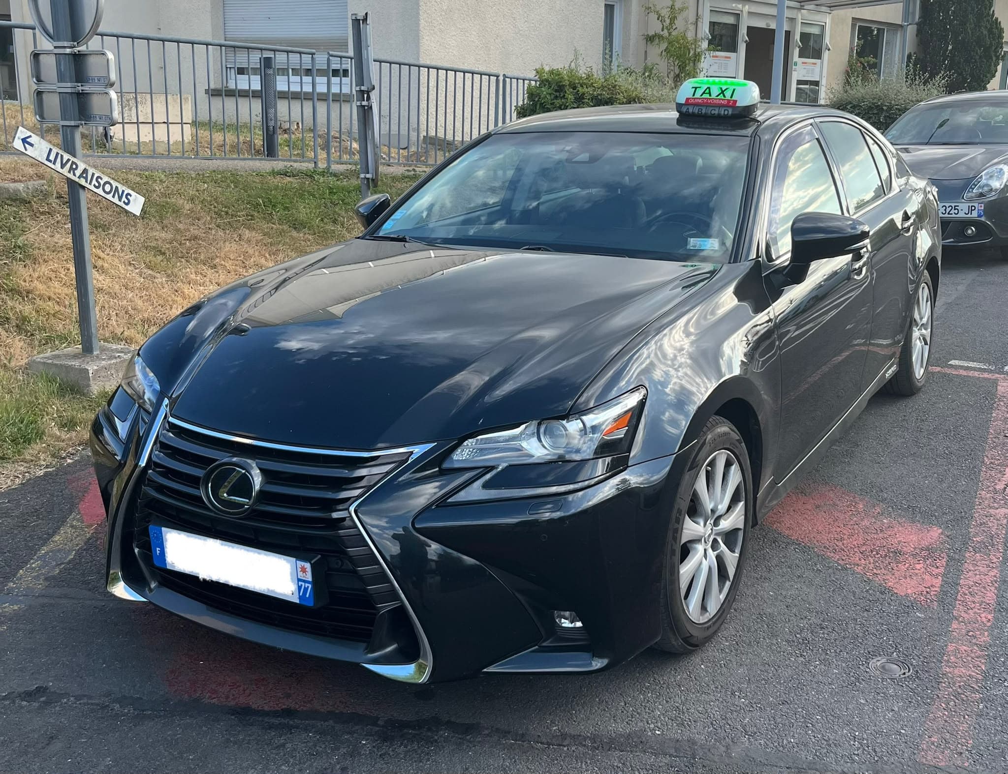 Taxi Quincy Voisins - Véhicule professionnel